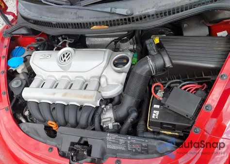 2007 Volkswagen New Beetle 2.5 z USA, uszkodzony, nr VIN 3VWRF31Y77M420578